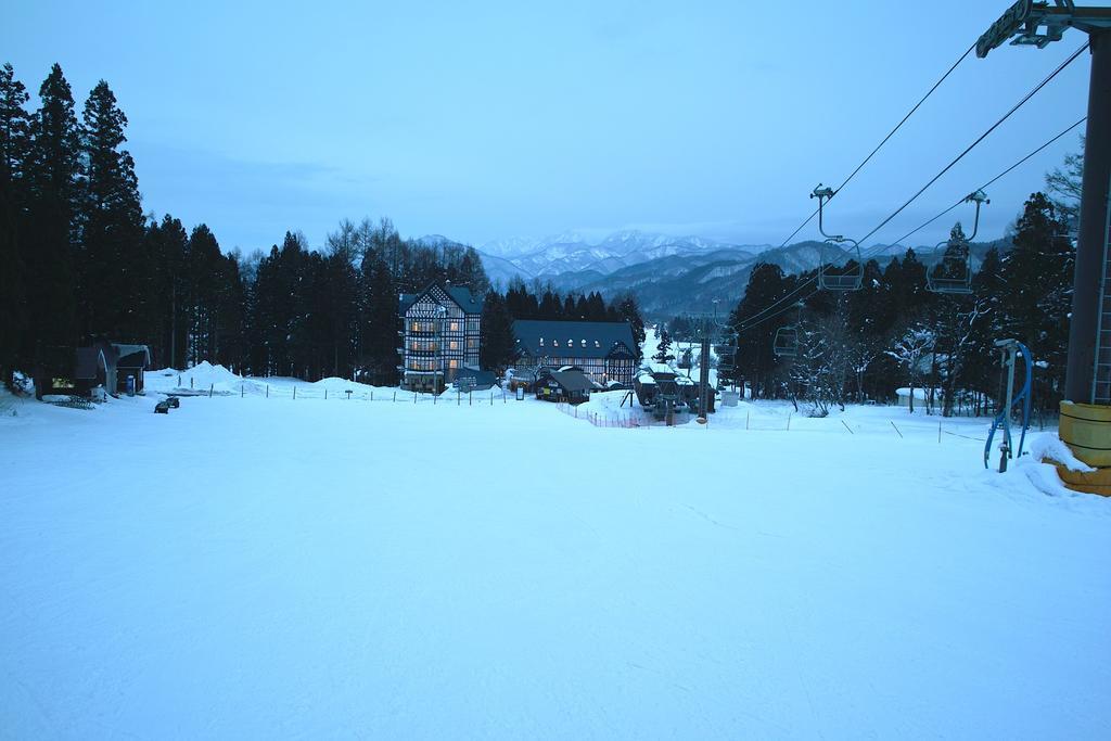 Hakuba Sun Valley Hotel Экстерьер фото